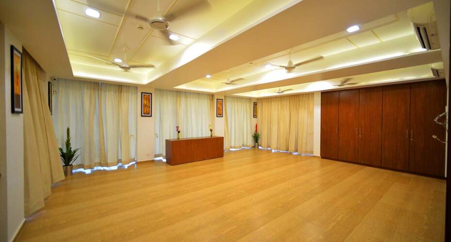 The Grand Imperial Hotel, Morbi 3